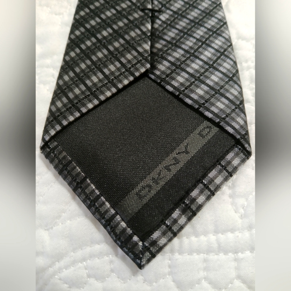 DKNY Necktie NWOT - Picture 2 of 5